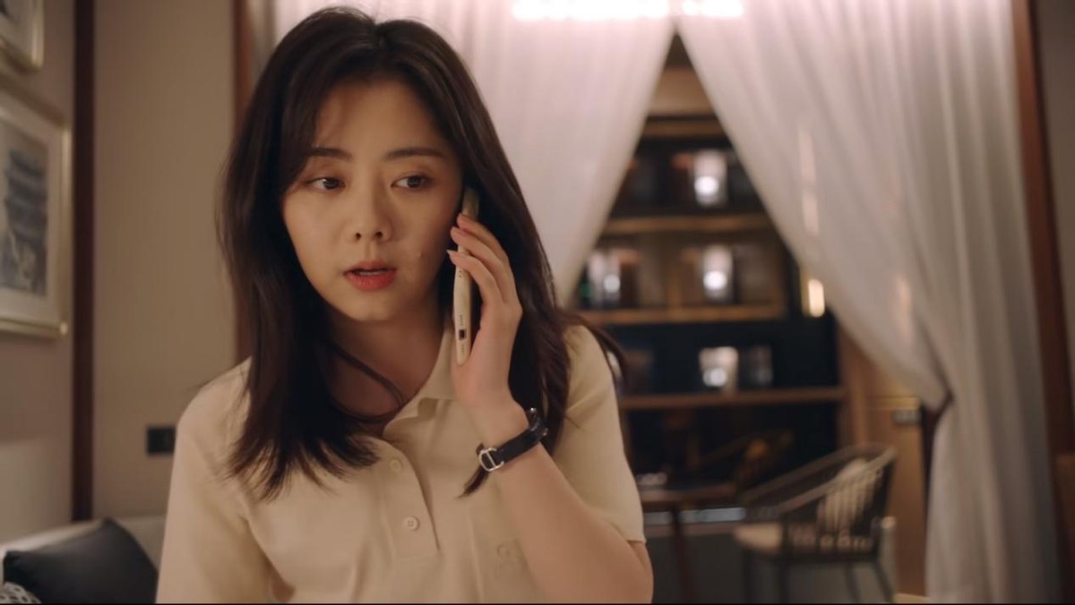 《请叫我总监》：谭松韵的皱纹，*冰白**的眼袋，这部剧的滤镜好真实