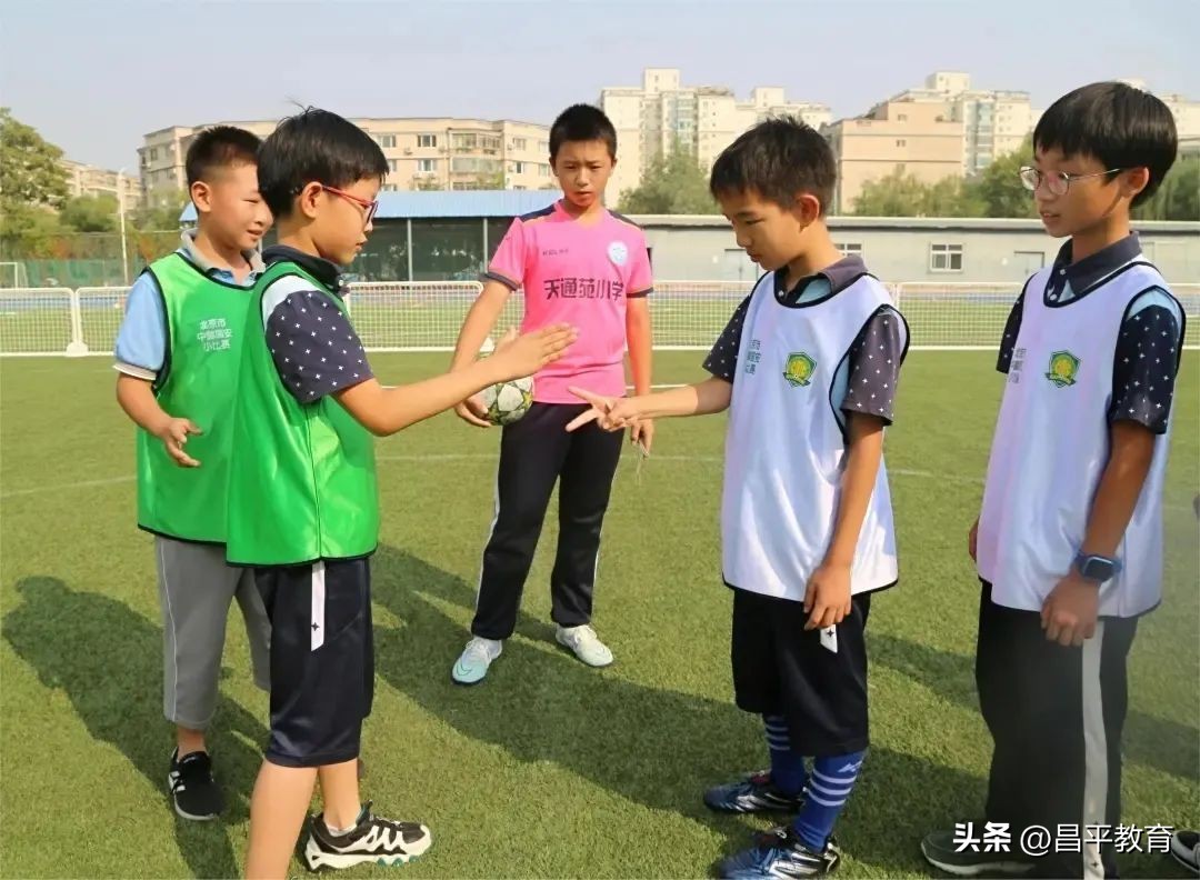 校园足球比赛踢出世界杯氛围,大学校园世界杯期间的足球文化