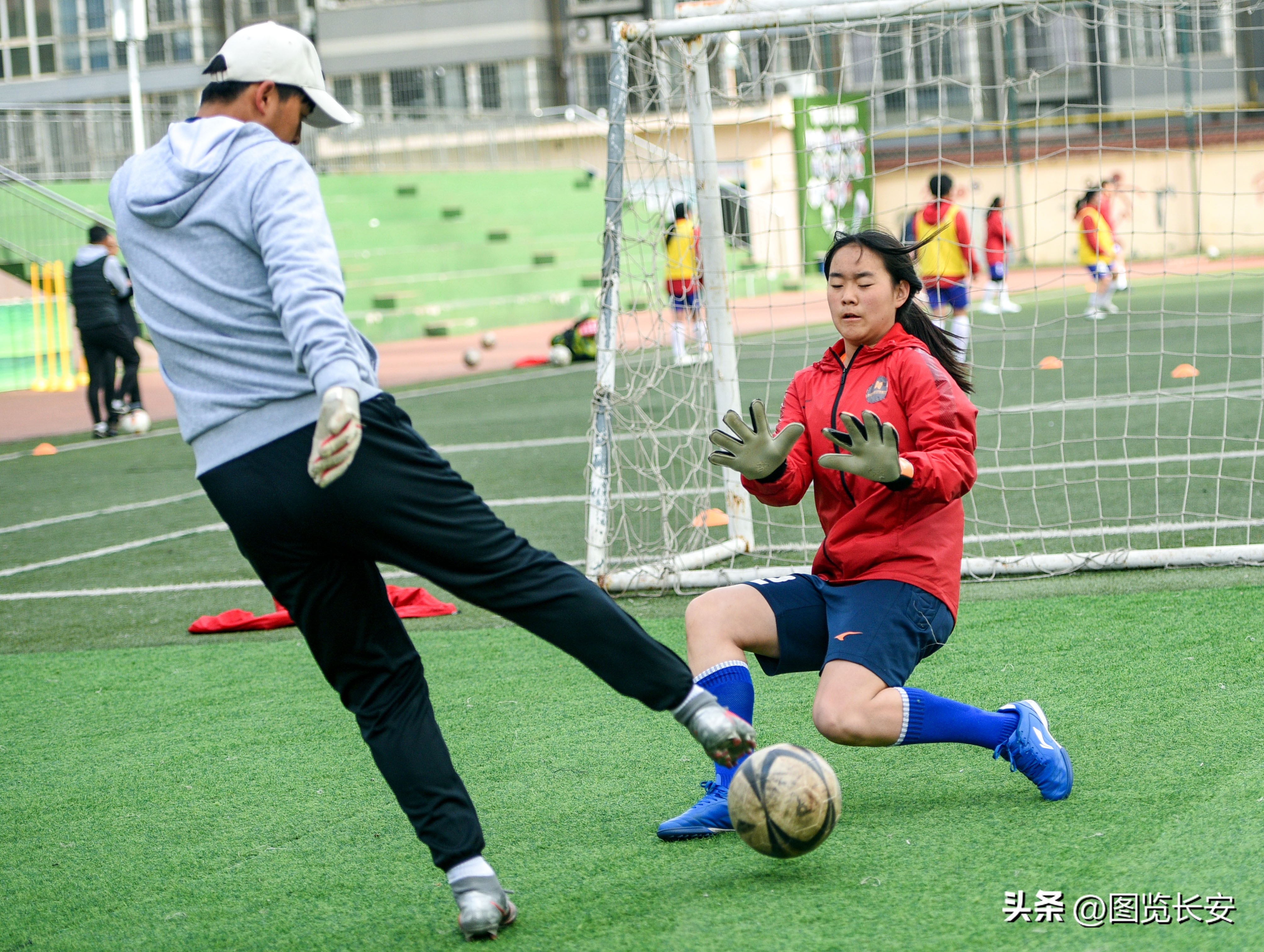 西安外国语女子足球队,外国语小学足球队女生
