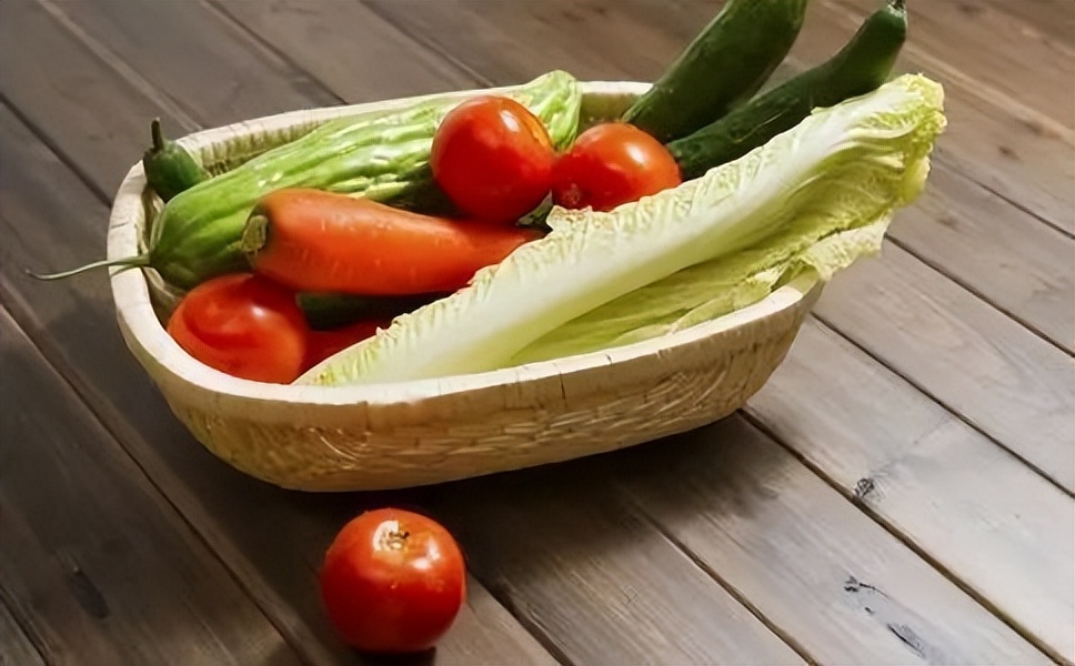 50多岁老人需要补充什么营养,老年人吃什么延缓衰老