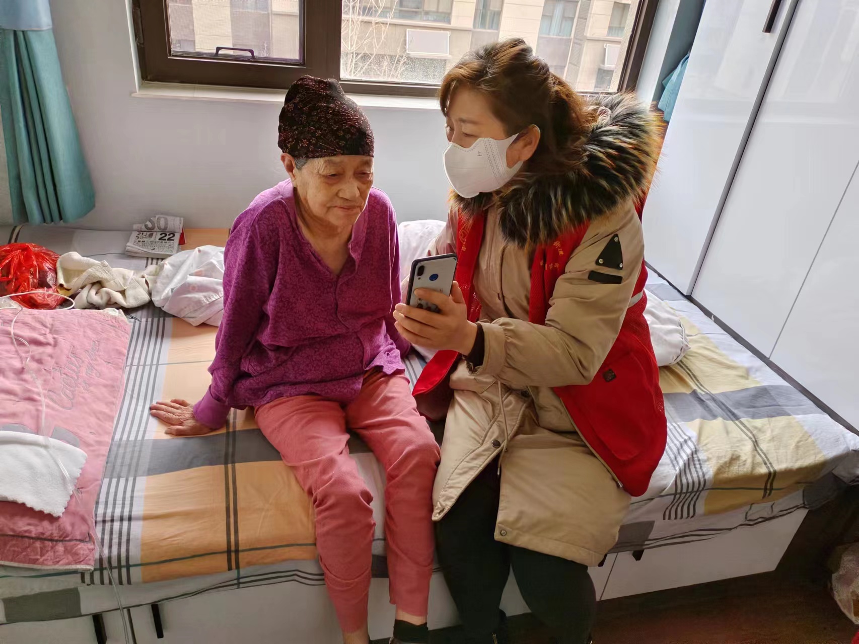 “四强”能力作风建设丨花园社区：动动手、眨眨眼，养老资格认证这样办！