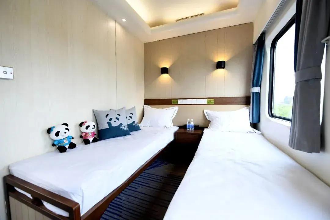 7月份熊猫专列行程,熊猫专列穿越乌兰布统10日