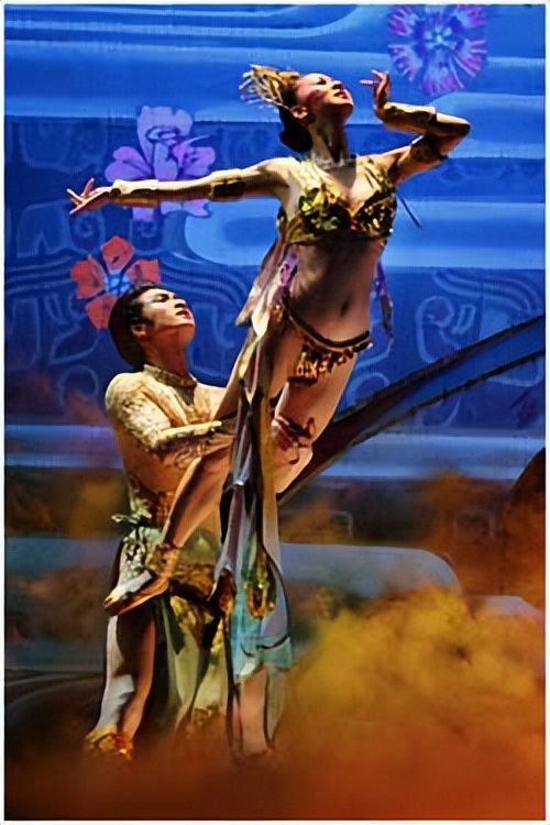 中国第一“裸模”汤加丽：走红后丈夫提出离婚，父亲骂她丢脸！