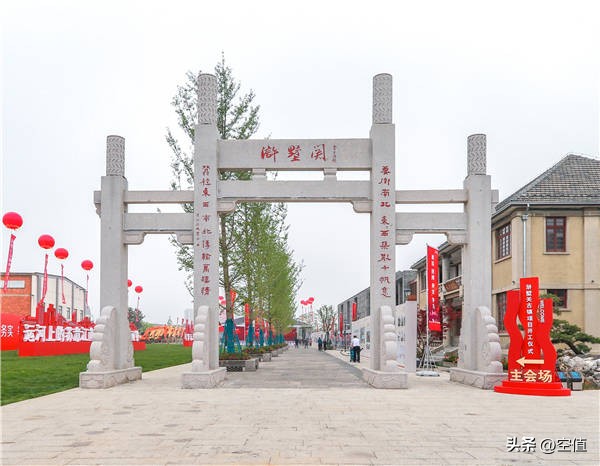 乾隆不识字闹出大笑话，千年古镇因此改名