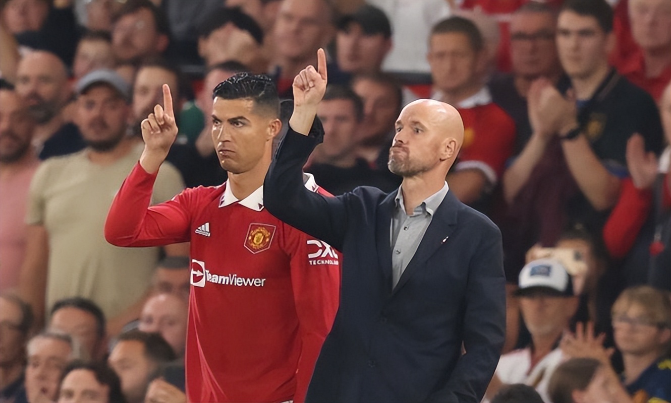 200万+1000万，先租后买！曼联28岁中卫离队踢欧冠，C罗遭打击