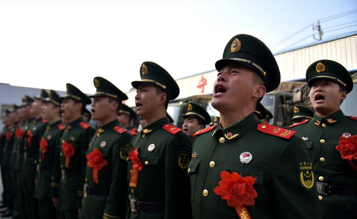 八年兵转十二年兵容易吗,现在当两年兵能拿多少钱