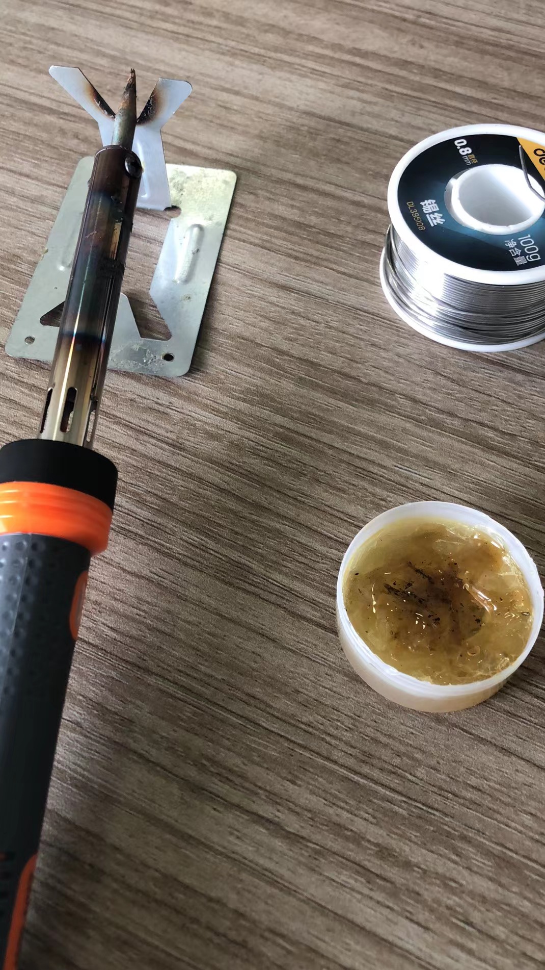 修茶台热水器不上水视频,茶台热水器不抽水维修