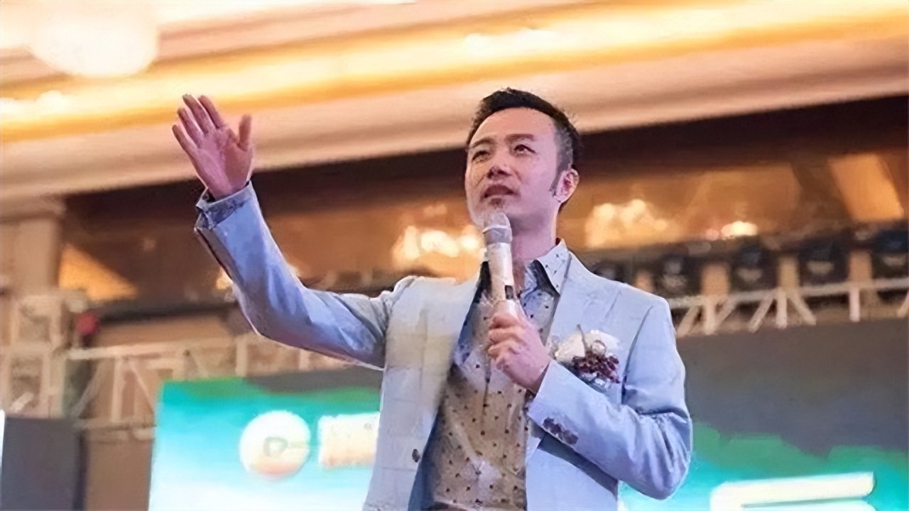 俞凌雄怎样从小长大的,俞凌雄成长经历