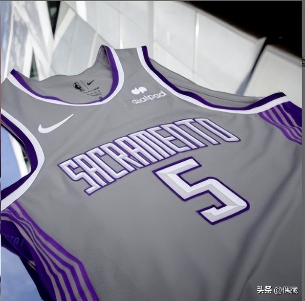 c罗最新海报,全球限量8张rose