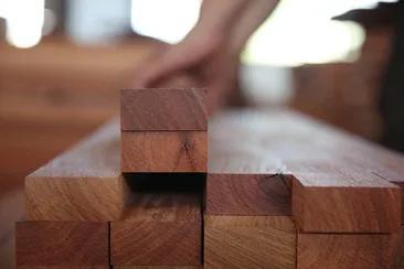 为什么说红木家具最贵却也最便宜,为什么说红木是最贵的木头