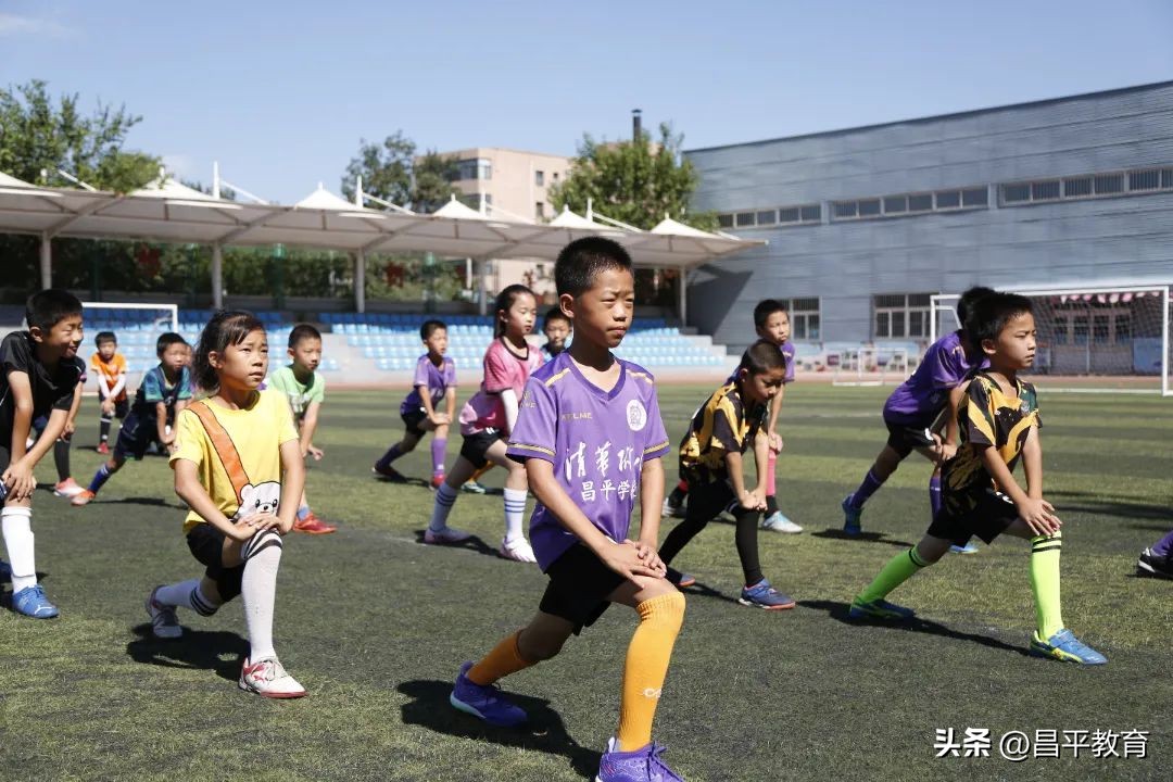 夏令营足球趣味活动,满天星青少年足球夏令营