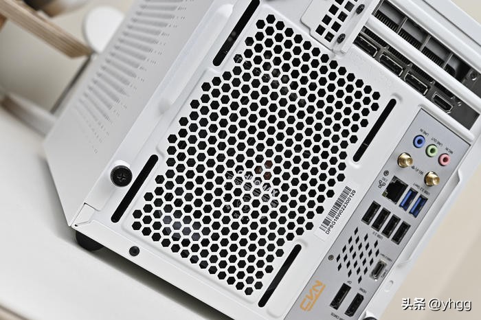 七彩虹主板b760和影驰760,七彩虹b760冰霜对比影驰b760