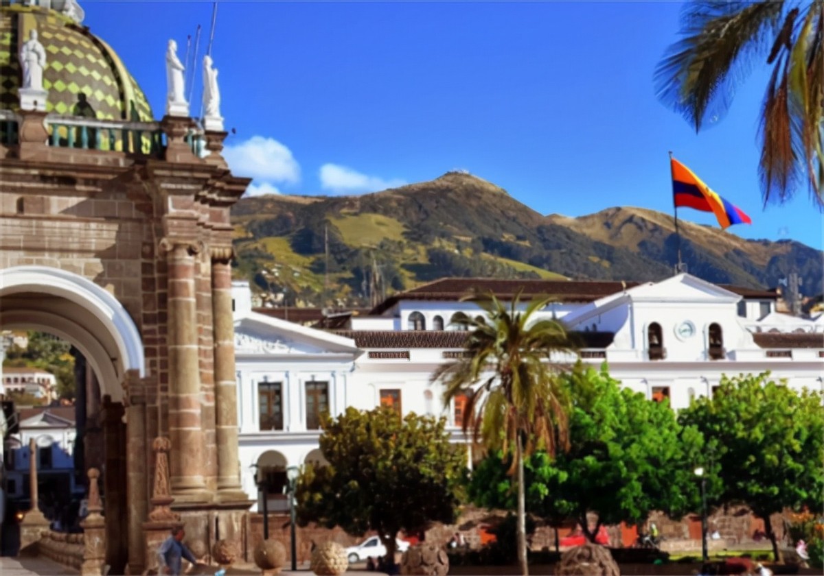 厄瓜多尔卖武器,厄瓜多尔低价购买装备