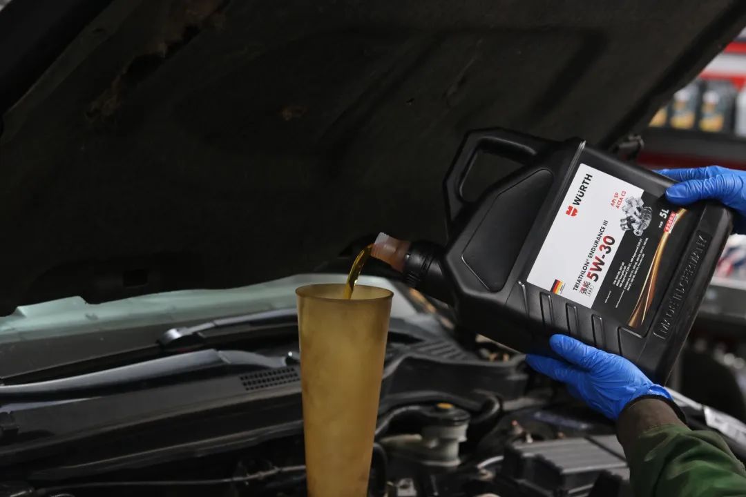 6代本田雅阁翻新改造全过程,本田六代雅阁老车翻新过程