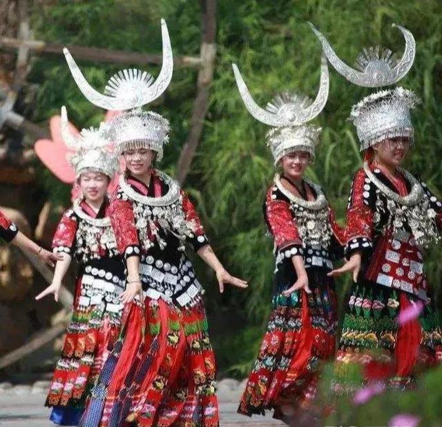 五十六个民族服饰大集锦,费青儿五十六个民族服饰合集