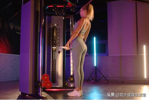 综合力量训练器怎么用,家用综合力量训练器械