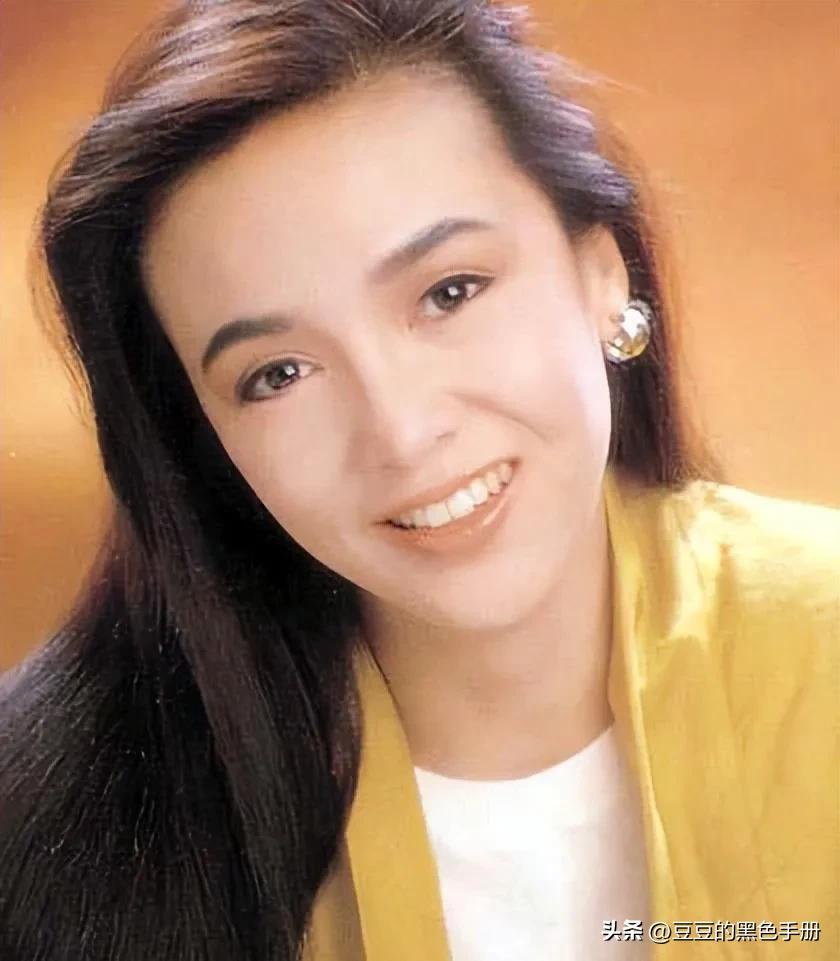 人到中年仍然风韵犹存的两位女星,人老珠黄的18位女星