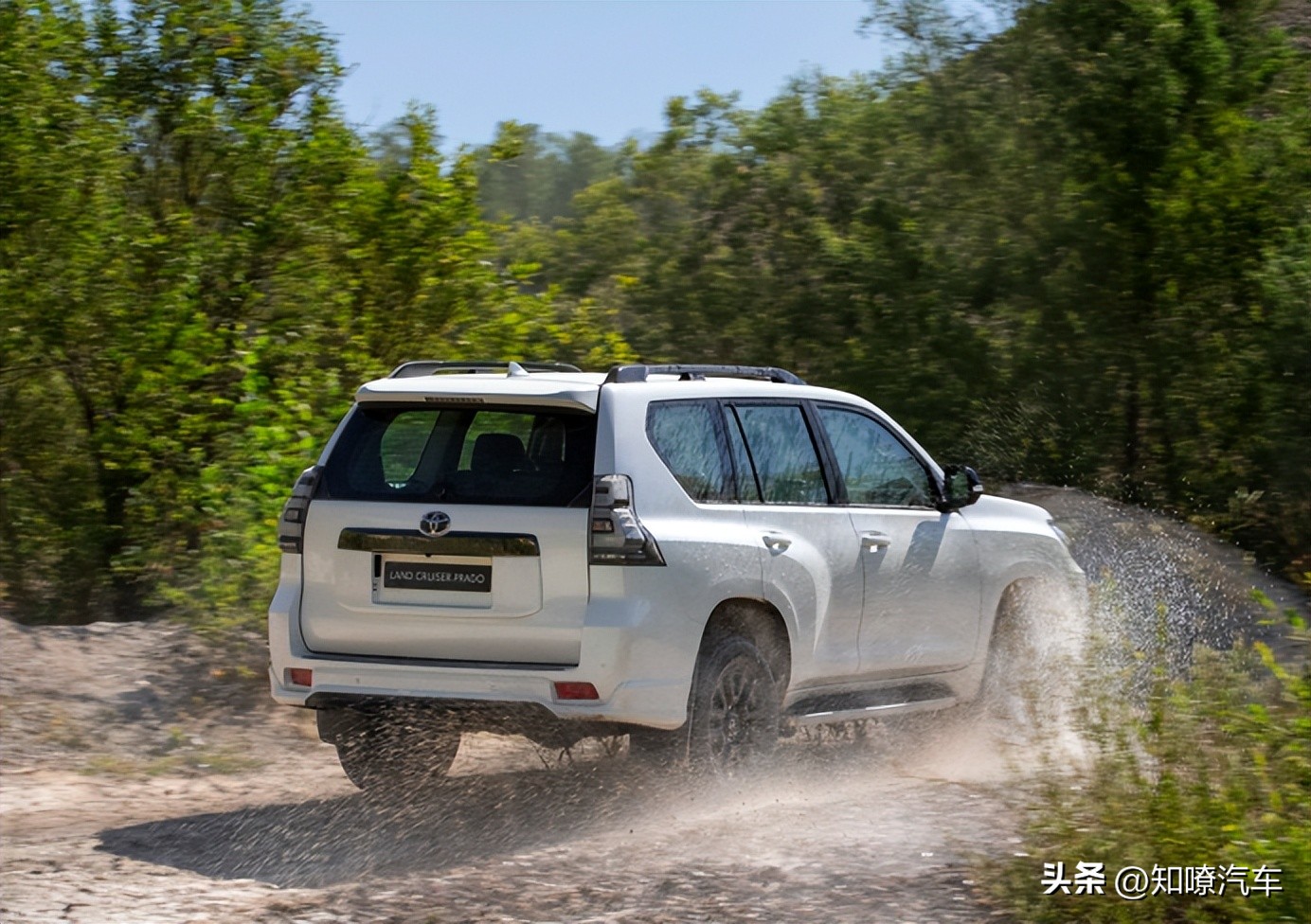 新普拉多是不是插混,2022普拉多电混