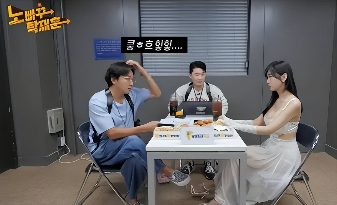 韩国女网红弹钢琴的视频,韩国网红女主播