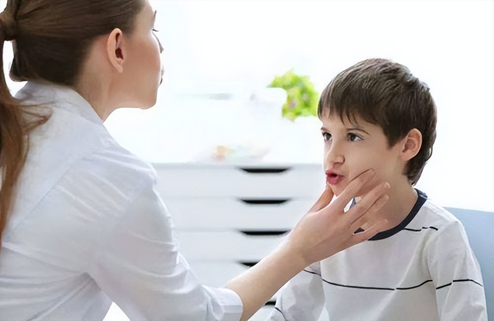 缺乏蛋白质如何合理补充,身体缺少蛋白质维生素会怎样