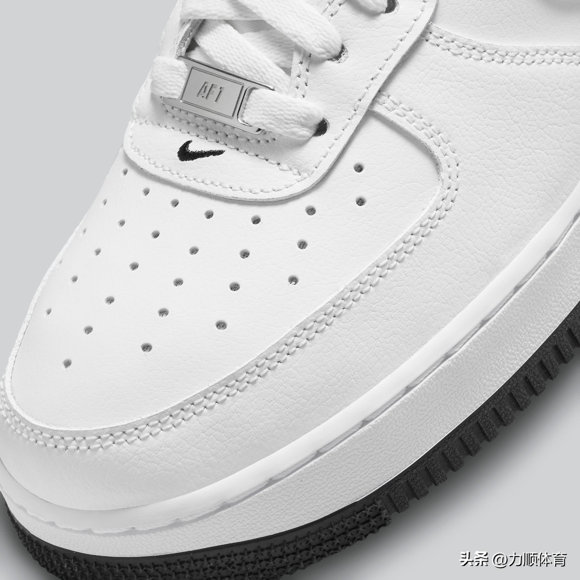 nikeairforce1low黑,nikeairforce1low全白和黑色