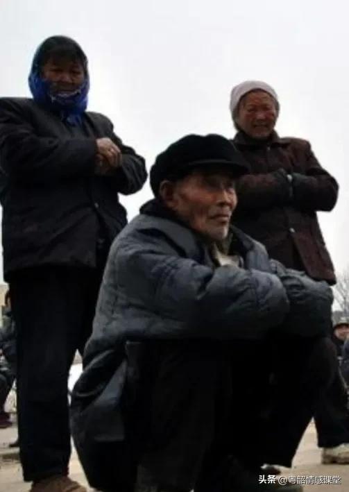 42岁媒婆倾诉：12年做媒经历，现在我嫁给了32岁的光棍