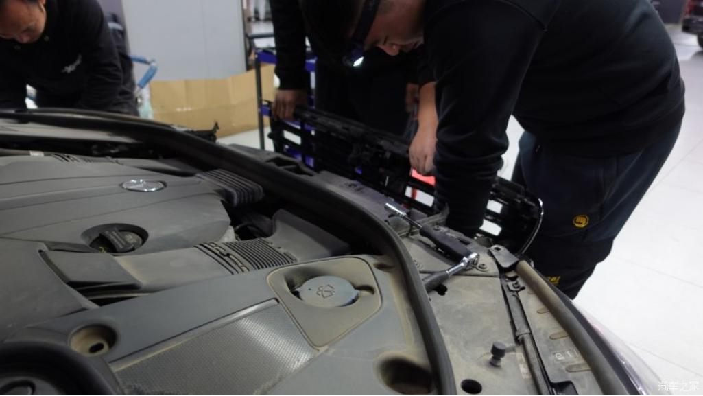 奔驰amggt63s升级先行版包围,奔驰amgc63改装外观