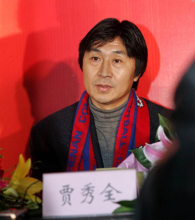 男足球场拉胯的表现和北大天才许晨阳弃美归国6年后却再赴美剖析