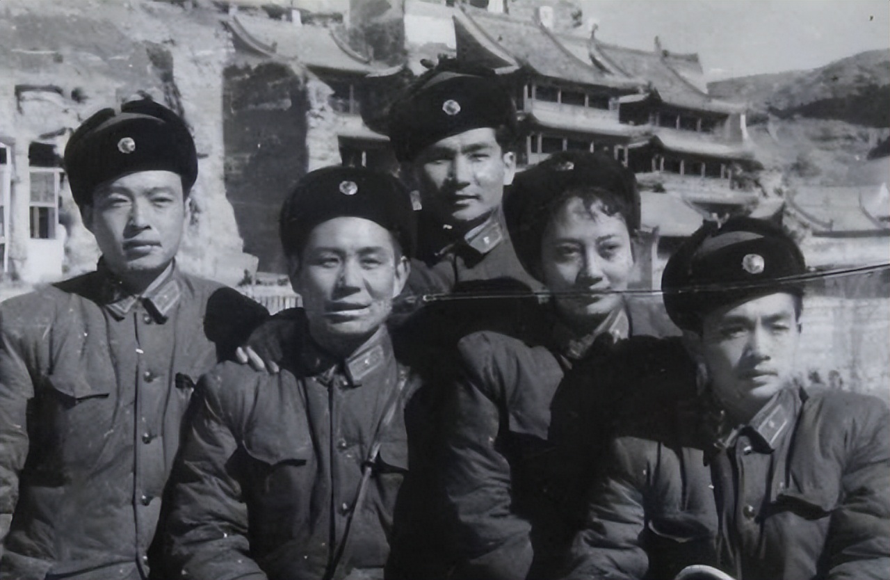 八一制片厂五位老艺术家今昔风采,八一影城已逝去的老演员