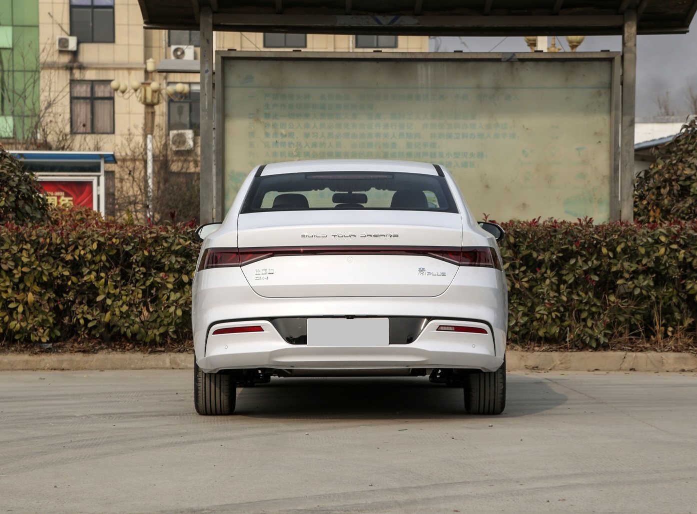 家用轿车建议选紧凑型车，看看这三款，省油，空间大，安全配置多