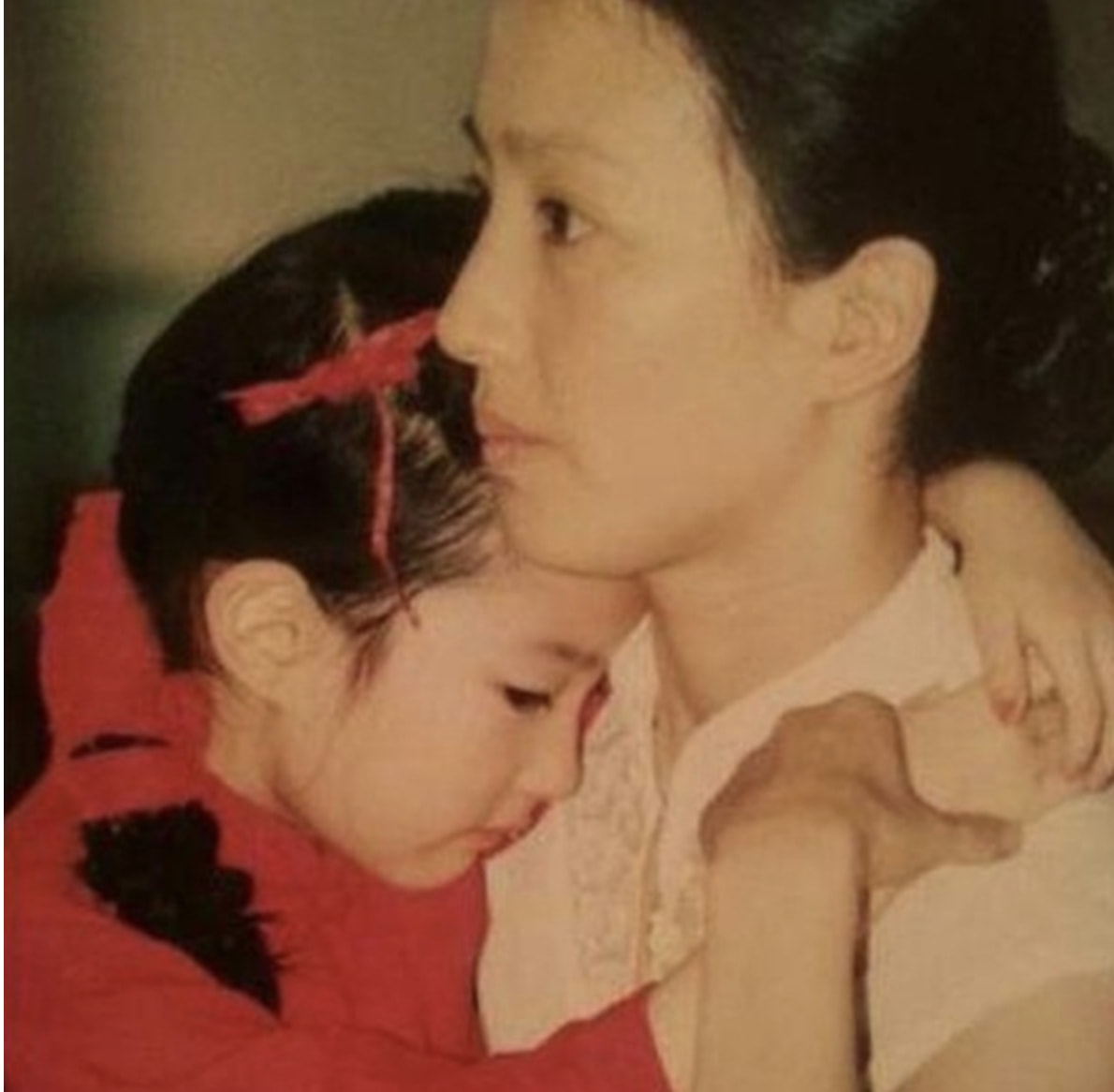 刘亦菲之母刘晓莉照片,刘亦菲与妈妈刘晓莉的同框照