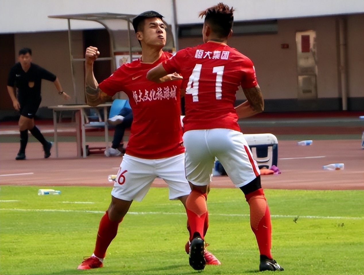 贵州村超能不能踢赢国足,贵州村超踢败了国足吗