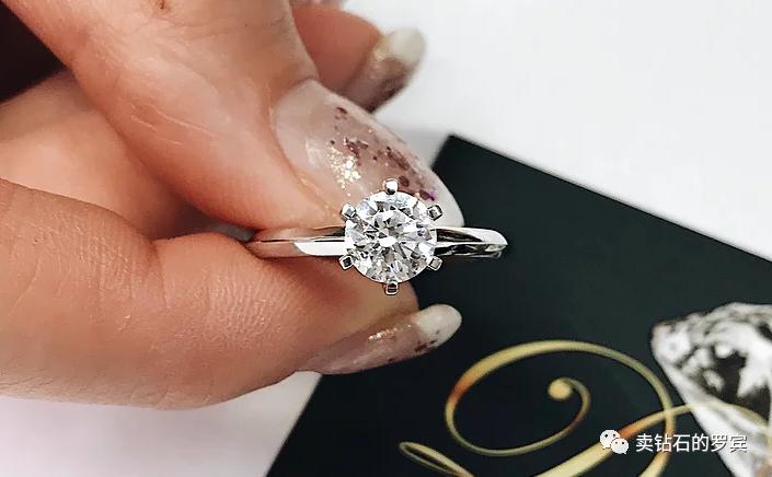 珠宝销售话术钻石会不会容易掉,钻石销售技巧和话术演练