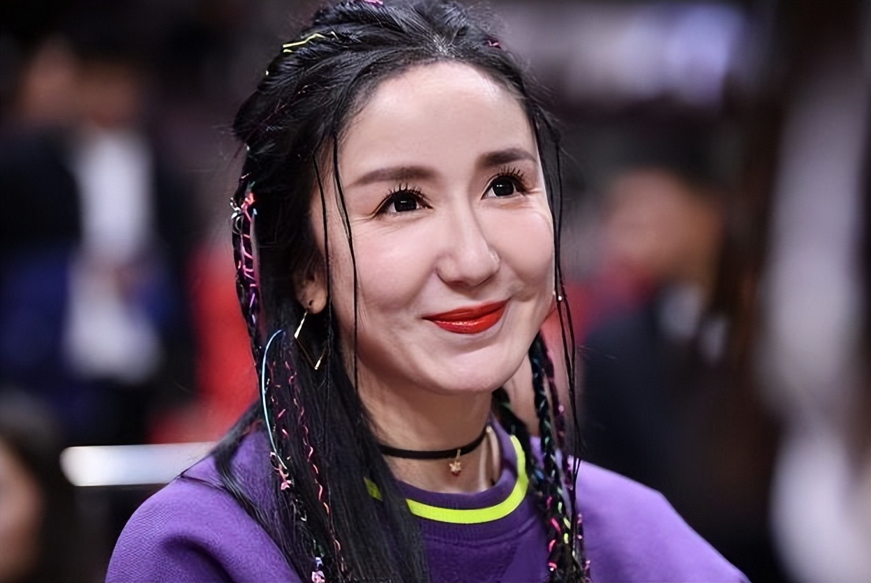 因整容毁掉前途的女星,整容改命的五位明星