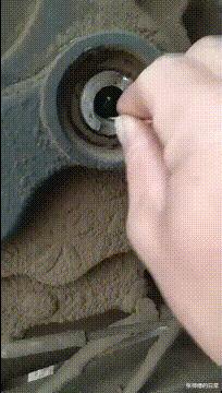 “你以为女生睡觉都是靠着男票？为你解锁更多姿势！”