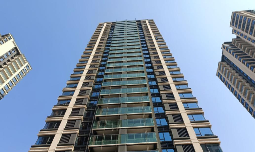 北滨路烂尾楼,北滨路上的烂尾楼