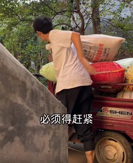 苏小宇之前不是有一千多万粉丝吗,最穷的网红苏小宇