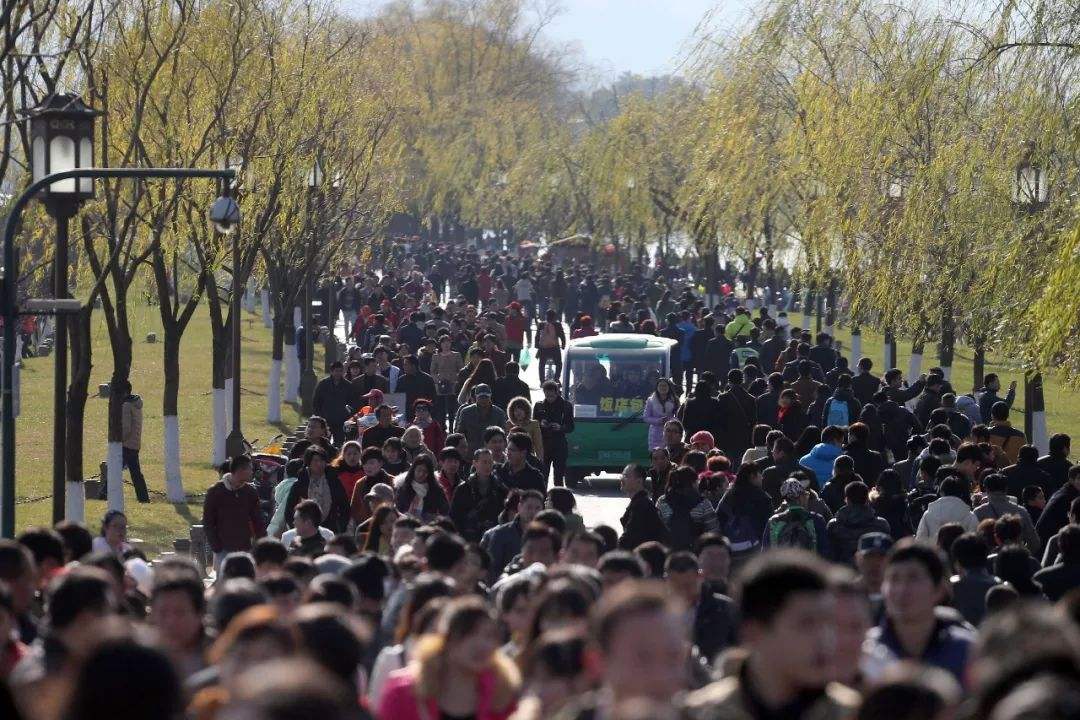 杭州西湖景点门票是不是全票,杭州西湖景区大概要多少钱门票