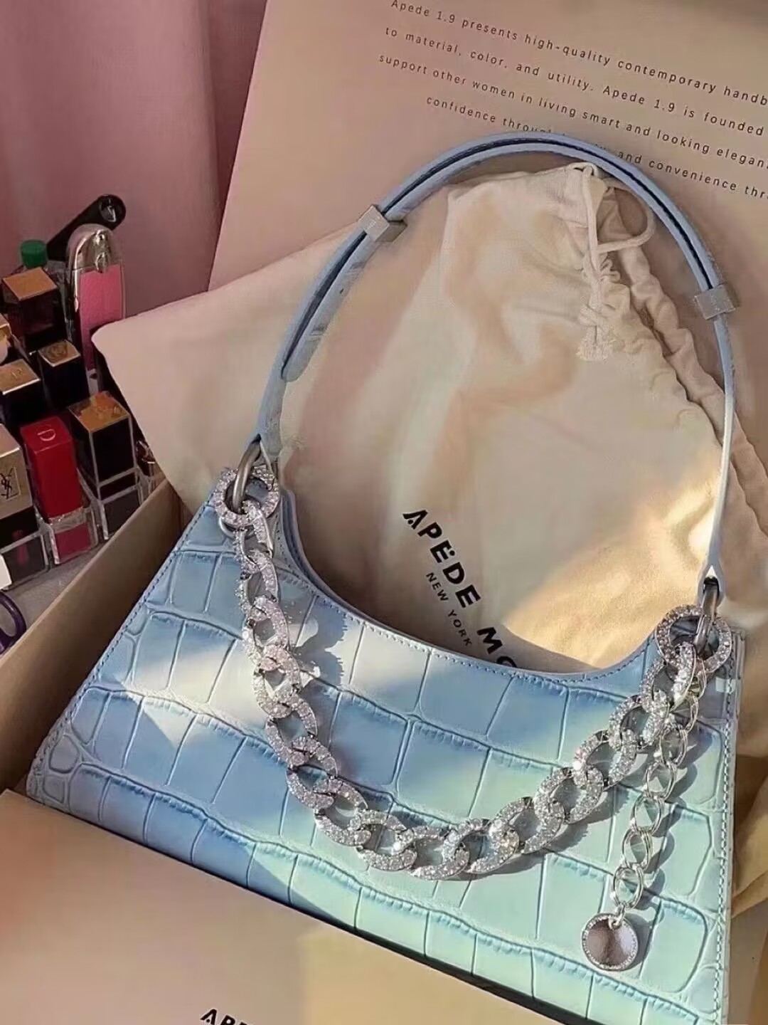 第一只轻奢大牌包,女生第一只轻奢包千元推荐