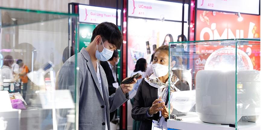 深化内地与港澳地区合作,深化中泰合作