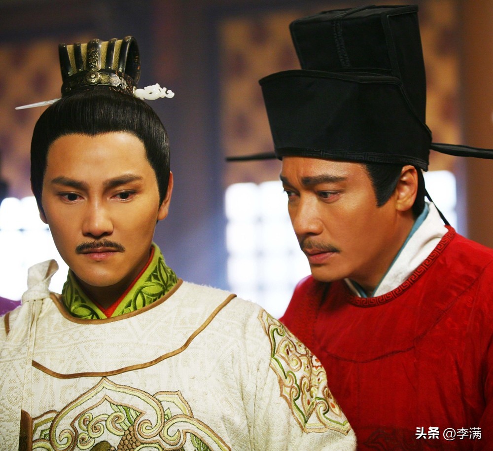 岳飞是在多久被秦桧害死的,岳飞是被什么刑具折磨死的