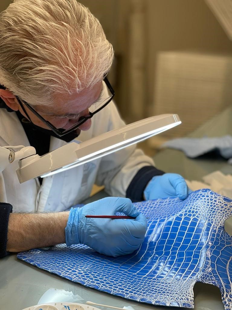 鳄鱼皮表带双面的好还是单面的好,你所不知道的鳄鱼皮表带