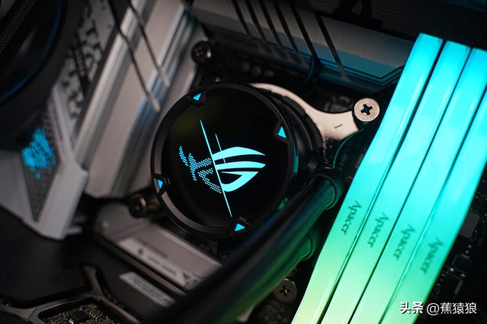 代码36KROGB760-GTUF4070TI，简约黑白调AKLLAA6MMATX机箱装机秀