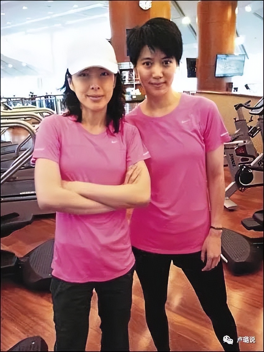 天王隐藏的“大老婆”，把持20亿财产，一生不婚不育，图的是啥？