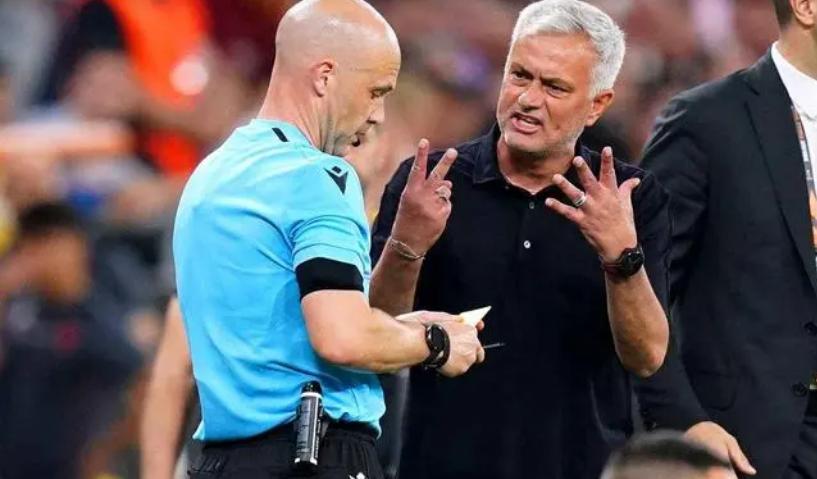 好诡异！足坛阴暗执法总是针对几支球队？黄健翔提出裁判阳光法案