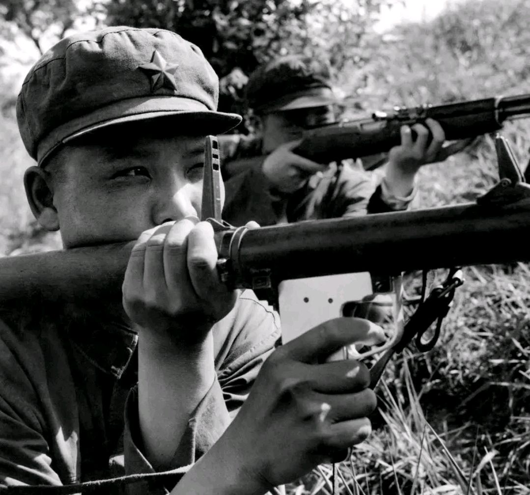 1969年肖全夫拒绝向苏军坦克开火，*锡联陈**大怒：我的命令都不听？