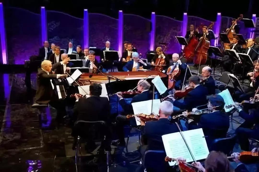 听天空之城音乐会前的功课,听新年音乐会