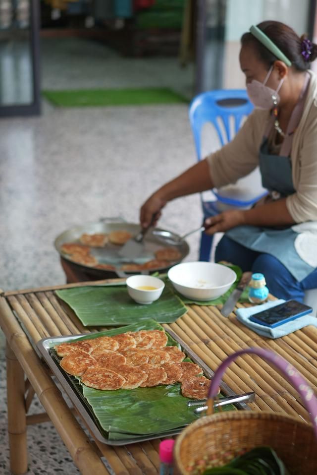 泰国旅游丝绸,泰国旅游回来适合带的纪念品