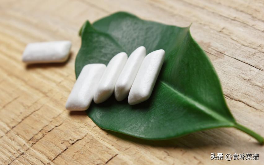 00后男大学生“特种兵式”旅游走红，背包常备这5样，旅途不受罪