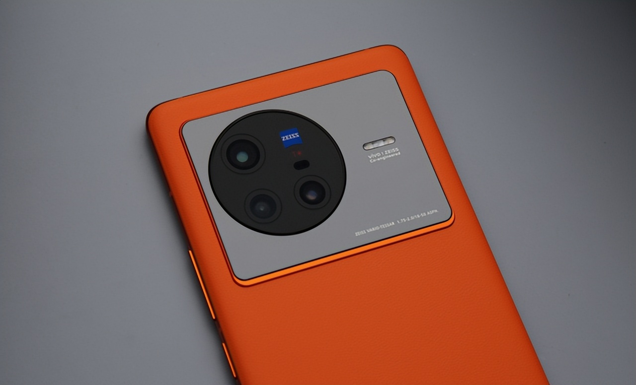 iqoo10和vivox80哪个值得入手,iqoo10和vivox80日常怎么选